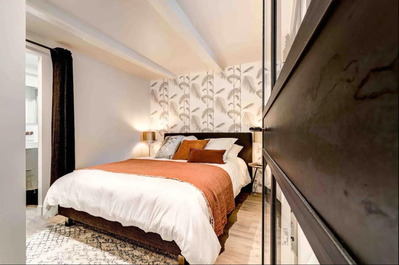 Pretty Trop Romantique Apartment